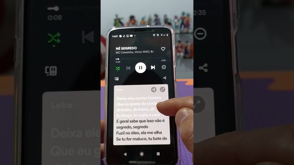 Como ver letras de musicas no youtube e em servicos de streaming 1
