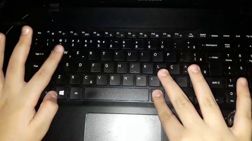 Como colocar ponto de interrogacao no notebook 1
