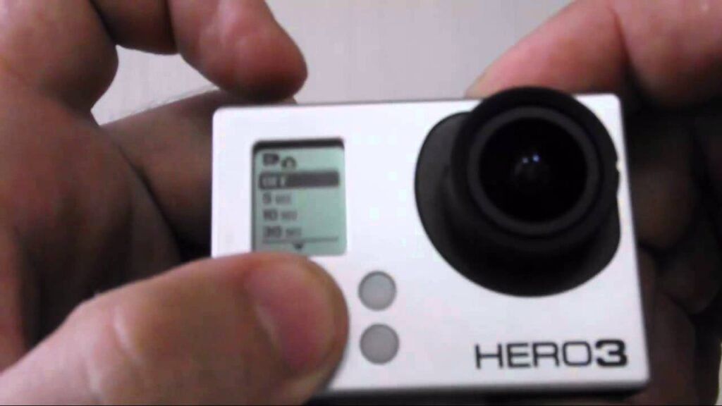 Como filmar e tirar fotos simultaneamente usando uma gopro 1