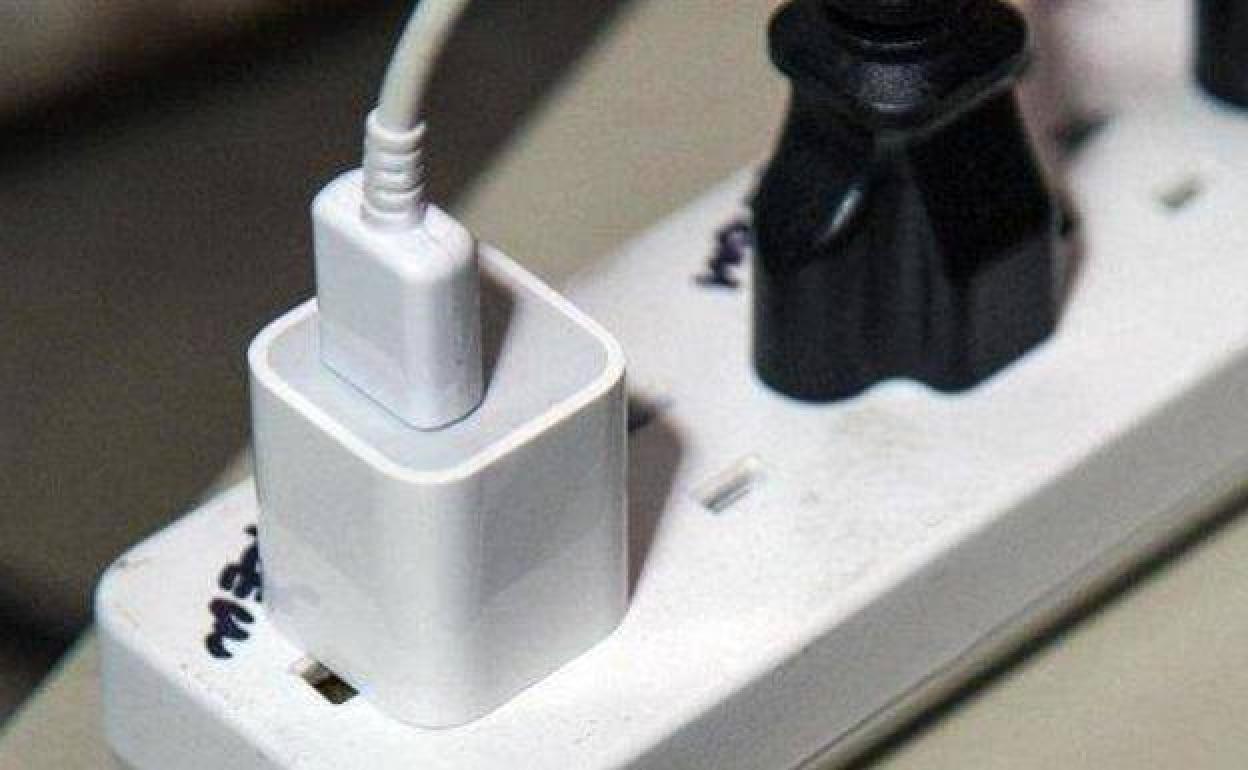 tipos de carregadores para telemóveis